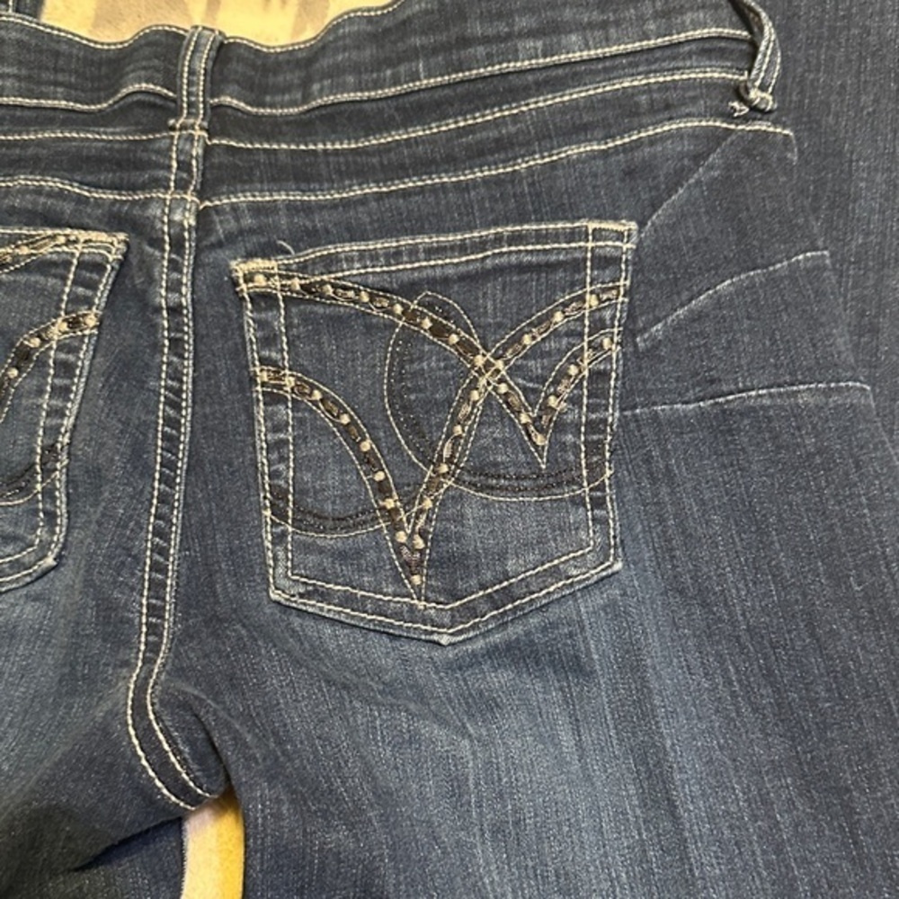620. Wrangler Women's Boot Cut Jeans - Dark Blue size 5/6 x 32